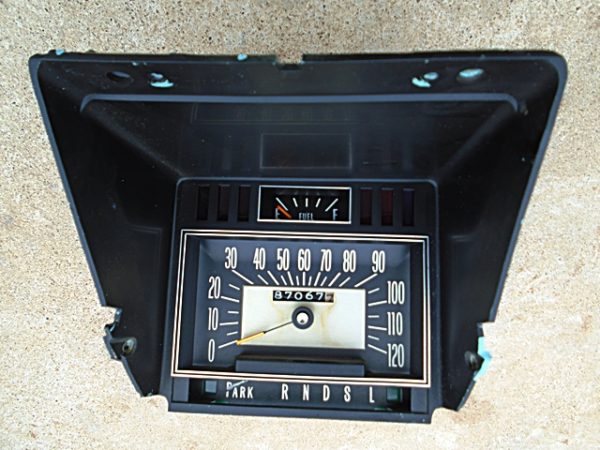 1973 Oldsmobile Delta 88 speedometer