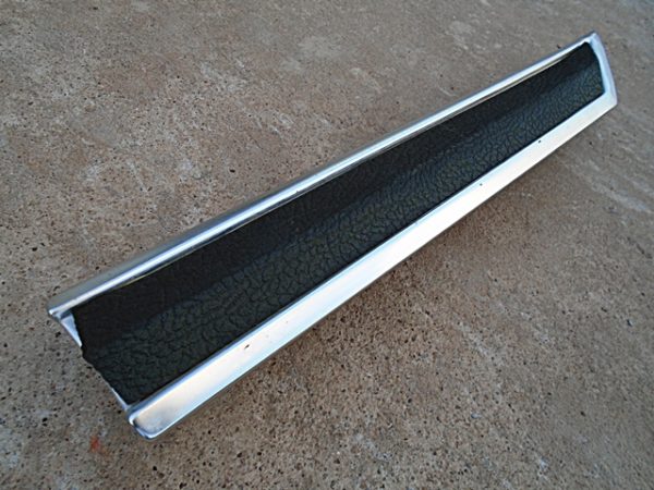 1974 Ford Torino Elite fender trim