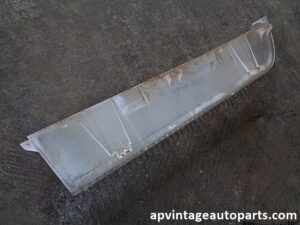 1976 Oldsmobile Delta 88 front RH turn signal park lamp lens
