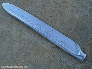 1954 Ford Customline fender trim