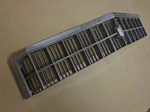 1975 Chevrolet Monte Carlo grille