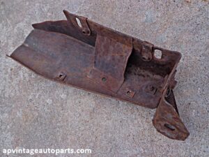 1967 Ford Galaxie 500 hood hinge