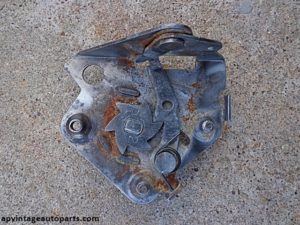 1962 Chevrolet Impala tailgate latch