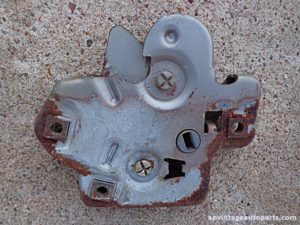 1968 Chevrolet Impala trunk lid latch