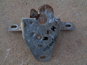 1973 Mercury Montego trunk latch