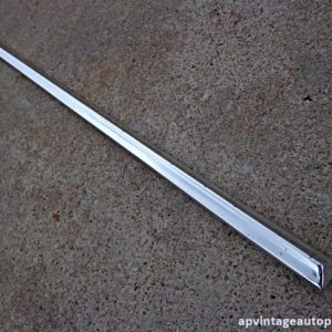 1964 Pontiac Catalina fender trim molding