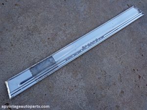 1967 Ford Galaxie 500 4 dr rear door molding