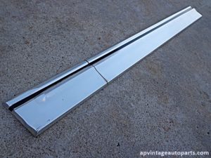 1967 Ford Galaxie 500 4 dr rear door molding