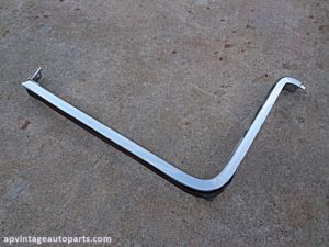 1969 Lincoln Continental 4 dr sedan lower front fender molding