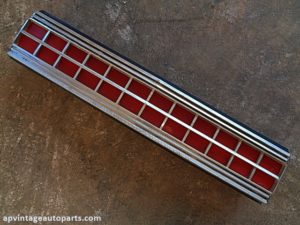 1973 Mercury Marquis tail panel molding