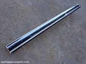 1975 Ford Gran Torino tail panel molding