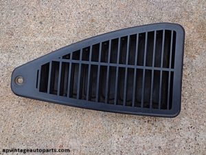 1973 Mercury Cougar door jamb vent