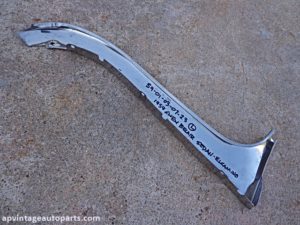 1959 Chevrolet windshield trim molding