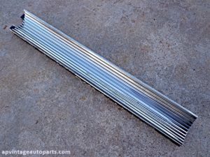 1960 Cadillac rear tail panel grille molding