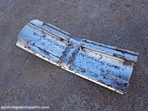 1960 Cadillac rear tail panel grille molding