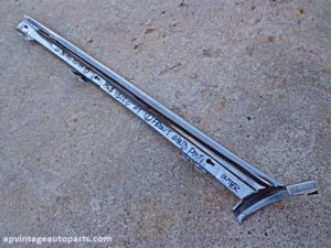 1968 Ford Thunderbird windshield trim molding