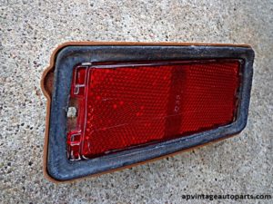 1972 Oldsmobile Delta 88 lights