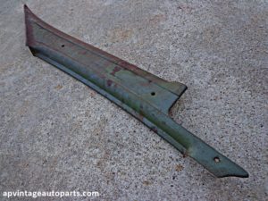 1959 Chevrolet Impala 4 dr sedan trim molding