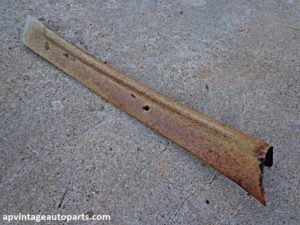 1973 Oldsmobile Delta 88 interior post molding