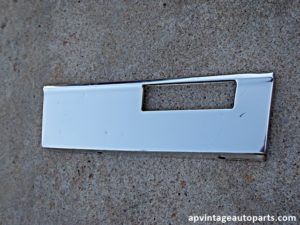 1981 Chevrolet Monte Carlo trim molding