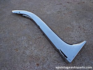 1959 Chevrolet Impala windshield reveal molding