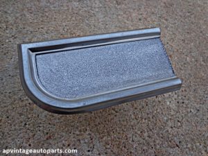 1973 Oldsmobile Custom Cruiser wagon molding