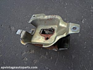 1976 Lincoln Continental Town Car door latch