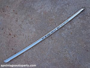 1979 Ford Thunderbird windshield trim molding