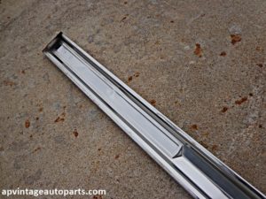 1965 Ford Fairlane 500 fender molding