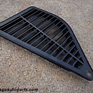 1970 Ford Galaxie door jamb vent