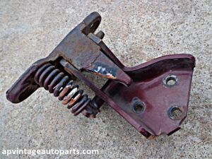 1976 Oldsmobile door hinges hinge