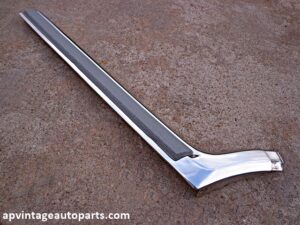 1977 Mercury Cougar fender trim