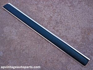 1977 Mercury Grand Marquis quarter molding