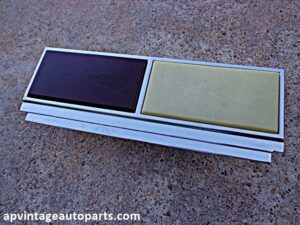 1976 Oldsmobile 98 door lamp