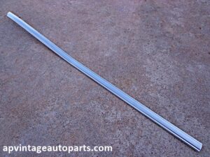 1969 Lincoln Continental rear door molding