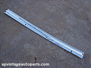 1973 Ford maverick Coupe rear window trim