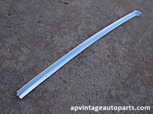 1979-1980 Ford Fairmont Futura windshield molding