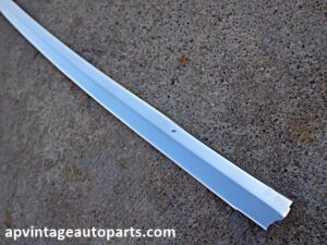 1979-1980 Ford Fairmont Futura windshield molding