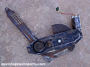 1974 1975 Ford LTD power window regulator