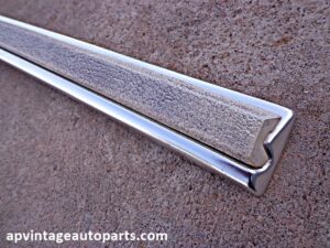 1977 Mercury Cougar fender trim