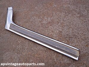 1977 Mercury Cougar fender trim