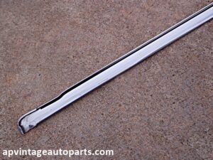 1971 Ford Country Squire windshield molding
