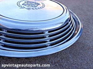 1972 Cadillac Eldorado wheel cover