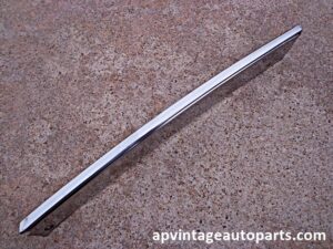 1973 Oldsmobile Delta 88 sail panel c pillar molding