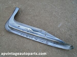 1962 Lincoln front bumper outline molding LH fender