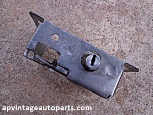 1967 Ford Country Squire cargo deck latch