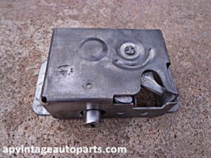 1967 Ford Country Squire wagon rear cargo deck latch lock