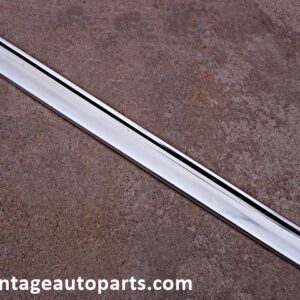 1967 Ford Galaxie 4 dr quarter panel molding