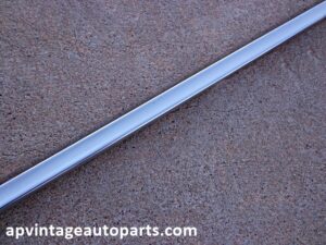 1950 Buick sedan quarter panel molding