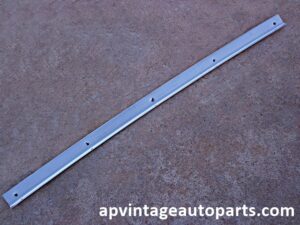 1959 Ford Thunderbird rear window molding trim